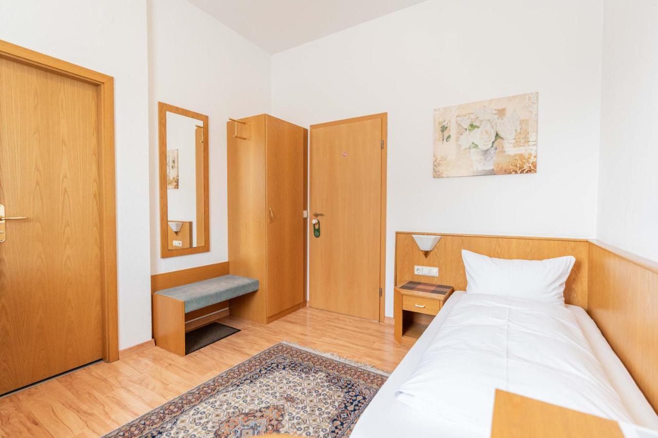 Hotel am Römerplatz Ulm Buitenkant foto