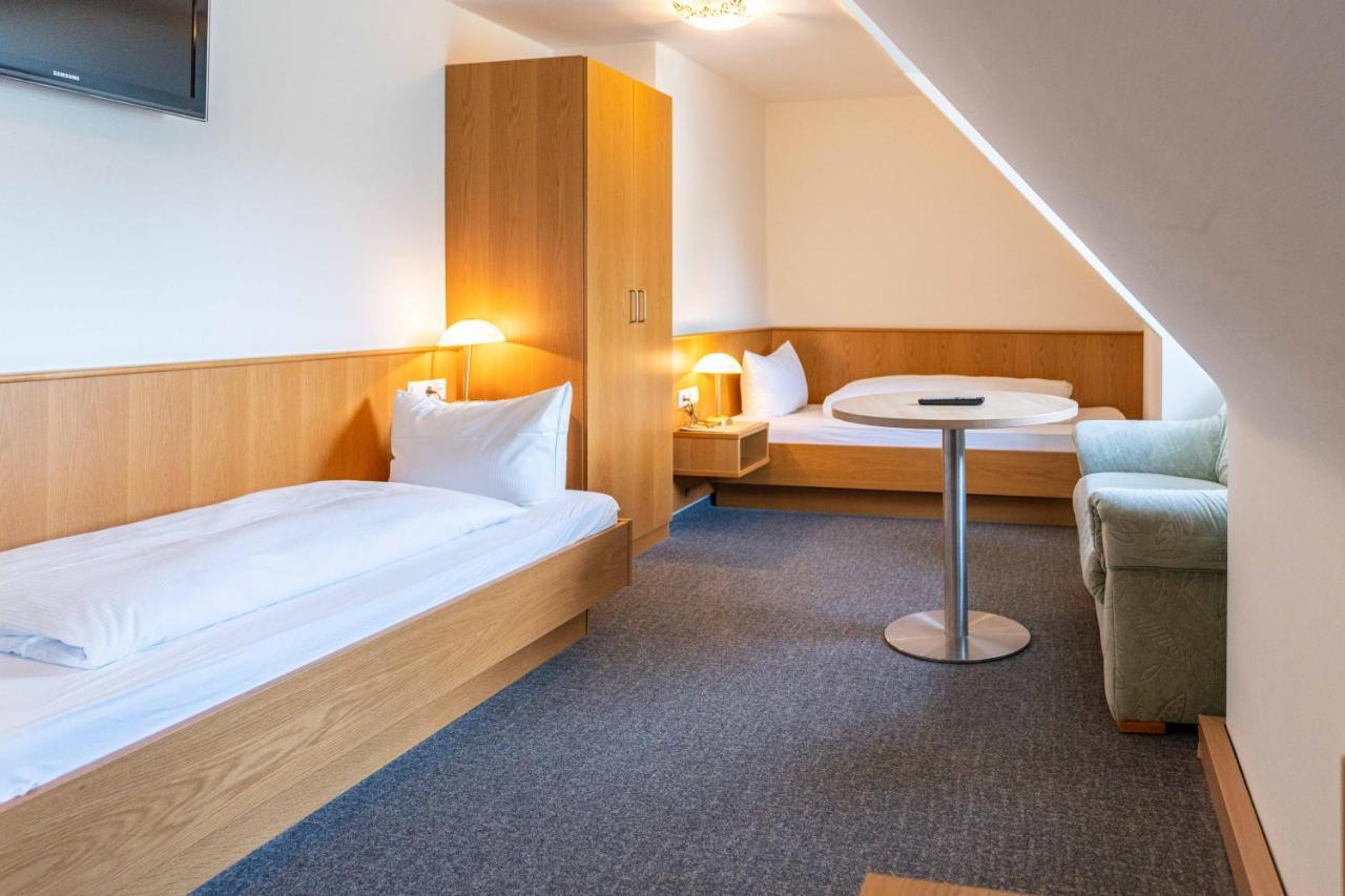 Hotel am Römerplatz Ulm Buitenkant foto