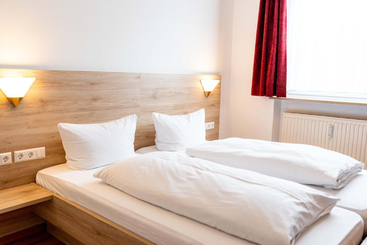Hotel am Römerplatz Ulm Buitenkant foto