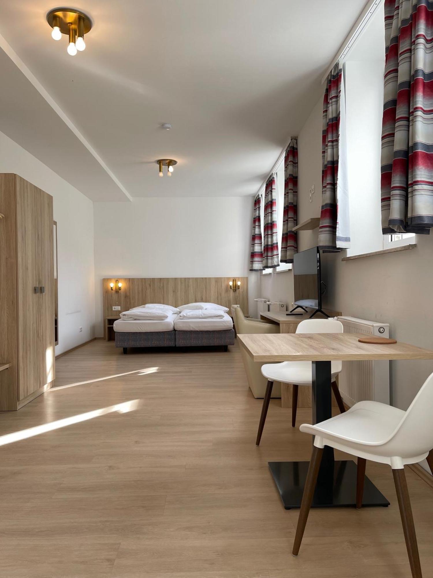 Hotel am Römerplatz Ulm Buitenkant foto